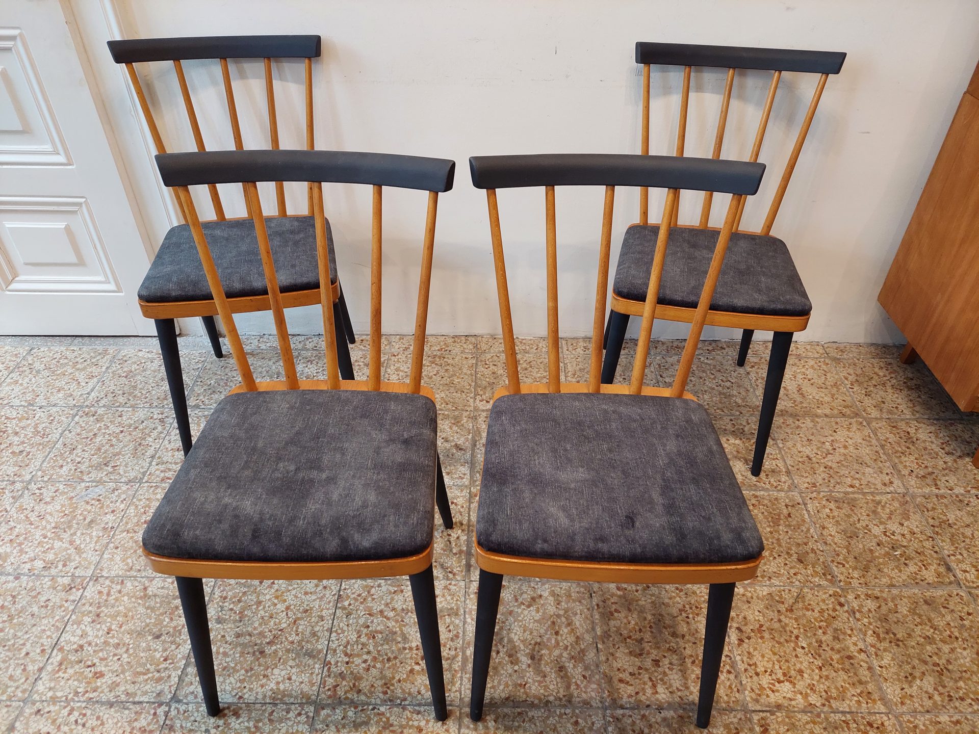 20210423_174104 Sprossenstühle -verkauft – Bild 1