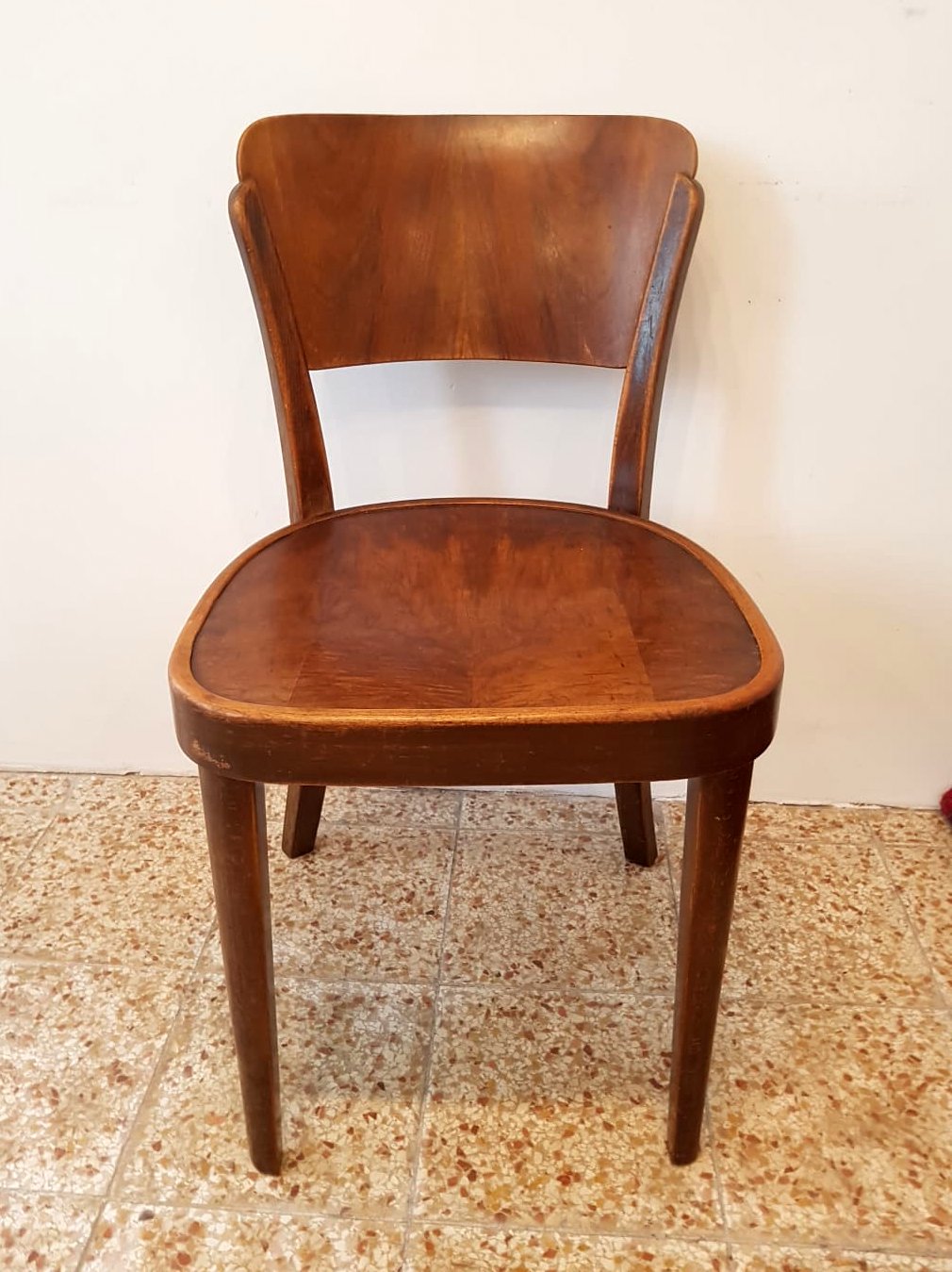 38600341_271077053495383_7646675515129987072_n Thonetstuhl 2 Stück – Bild 1