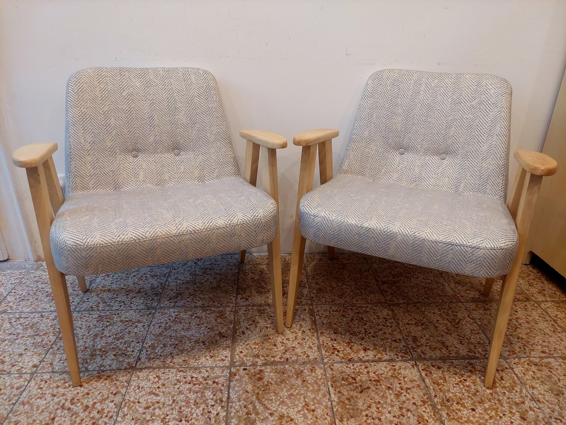 20220513_193928 Retrosessel - kompletterneuert – Bild 1