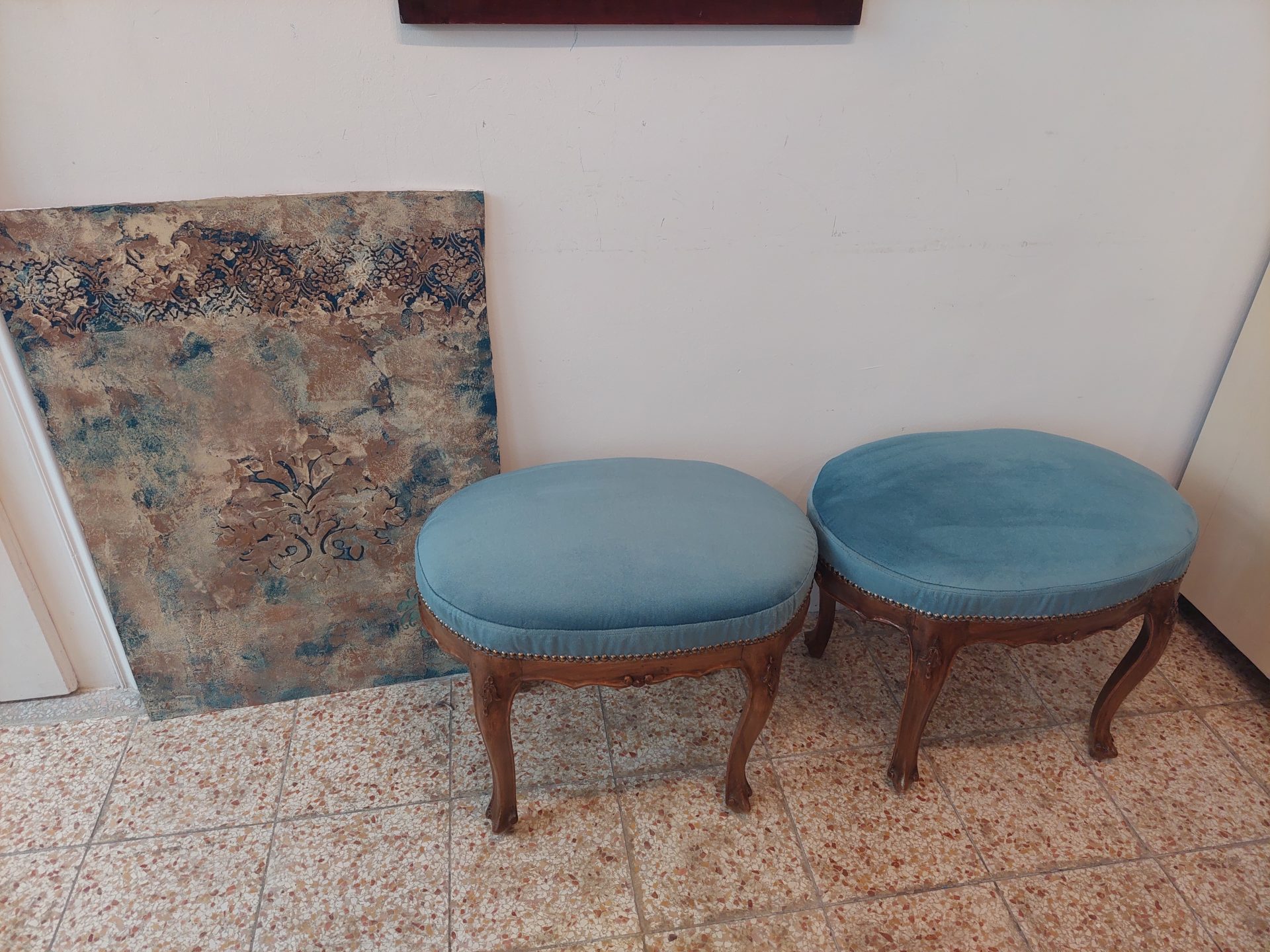 20220609_144404 Barock Hocker- Verkauft – Bild 1