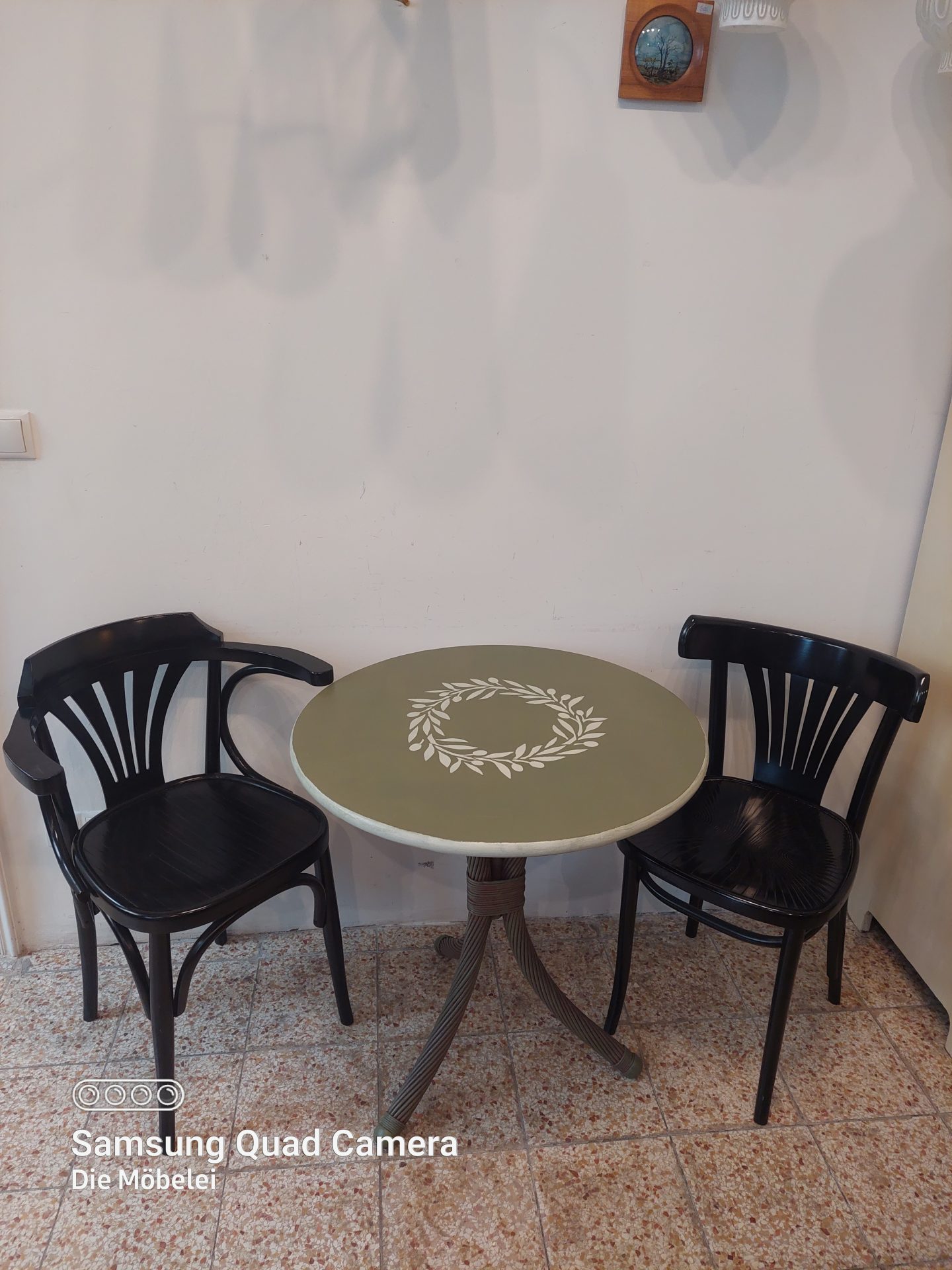 20220609_145547 Kaffeehaustisch – Bild 1