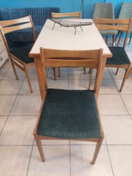 Esstisch und 4 Stühle – Bild 3