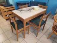 Esstisch und 4 Stühle – Bild 2