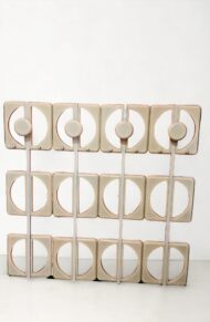 Space Age Garderobe – Bild 3