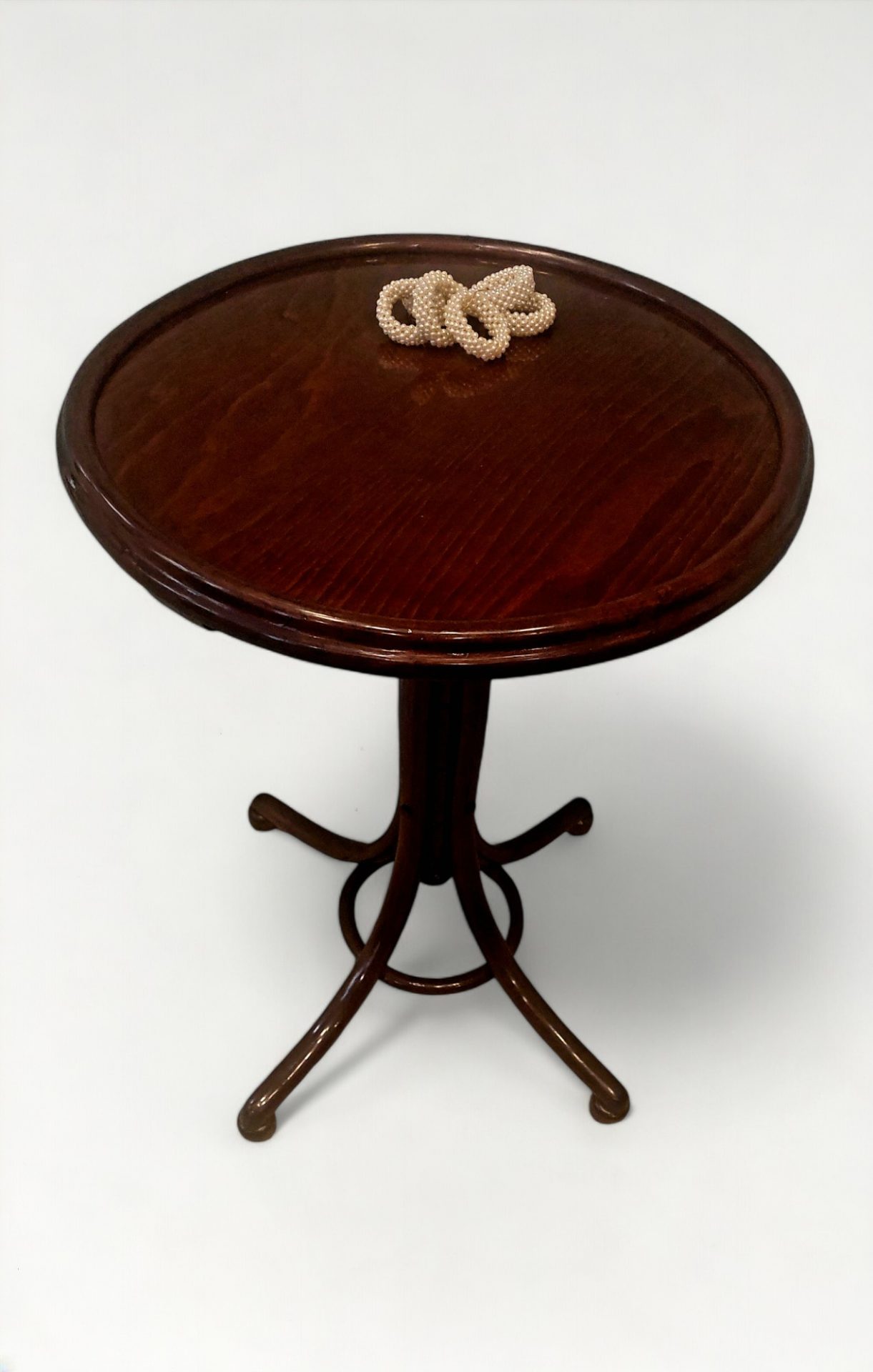 20240524_185306-Photoroom Mundus Beistelltisch